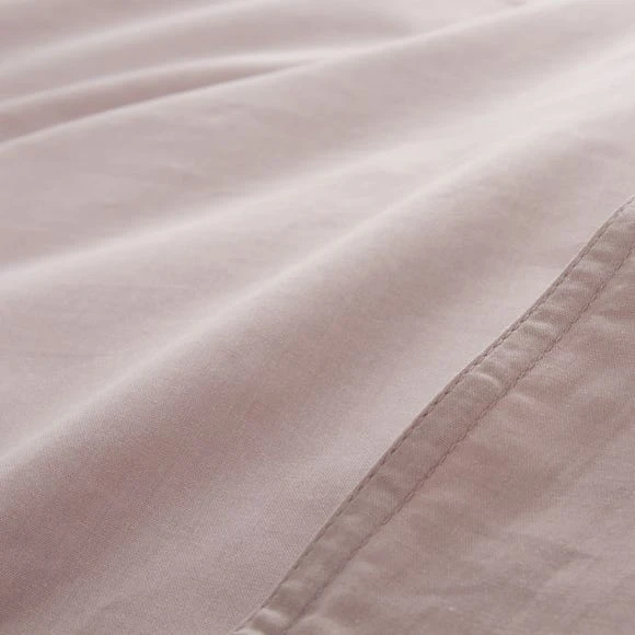 The Edited Life Dusty Pink 100% Organic Cotton Duvet Cover and Pillowcase Set Organic Cotton Dusty Pink, Duvet Cover Sets, Plain 2 The Edited Life Dusty Pink 100% Organic Cotton Duvet Cover and Pillowcase Set Organic Cotton Dusty Pink, Duvet Cover Sets, Plain - Image 2