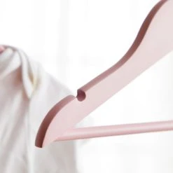 Dunelm Pack of 6 Kids Wooden Hangers Metal, Plain -Eve Home And Furniture Shop 30733507 alt01