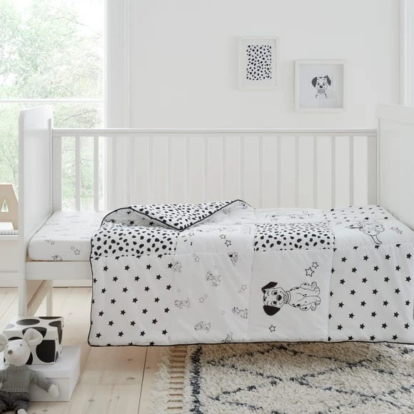 Disney 101 Dalmatians 100% Cotton 4 Tog Cot Bed / Toddler Quilt Patterned, Animals, Kids 1 Disney 101 Dalmatians 100% Cotton 4 Tog Cot Bed / Toddler Quilt Patterned, Animals, Kids