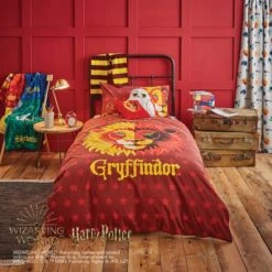 Harry Potter Gryffindor House Reversible Duvet Cover and Pillowcase Set Red, Patterned, Duvet Cover Sets